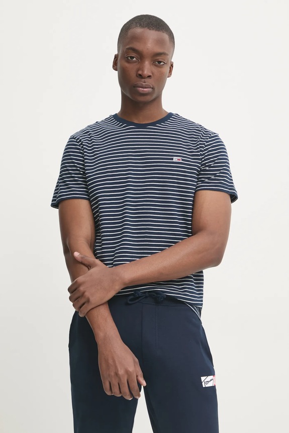 Bavlněné tričko Tommy Jeans regular námořnická modř DM0DM20377