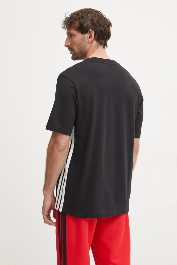 Oblečenie Bavlnené tričko adidas Essentials JD1906 čierna