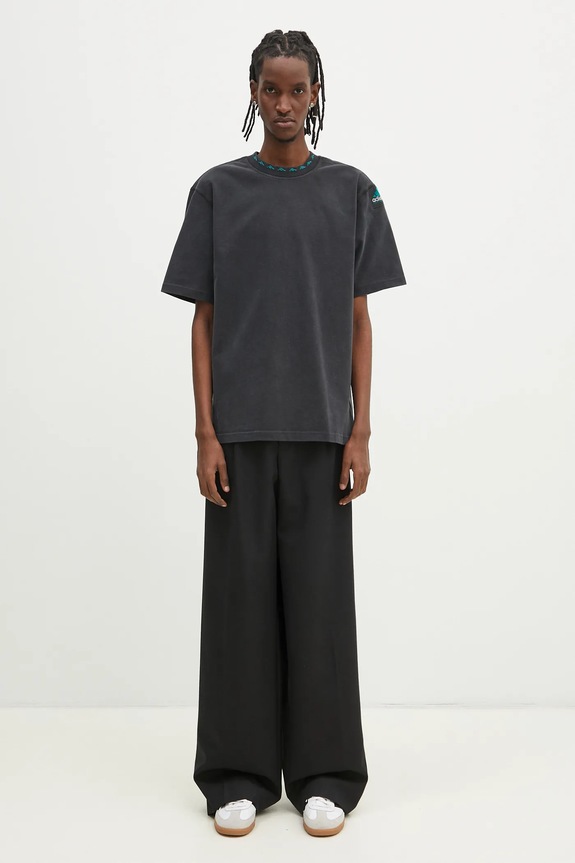 Хлопковая футболка adidas Originals Equipment Tee JD0654 чёрный