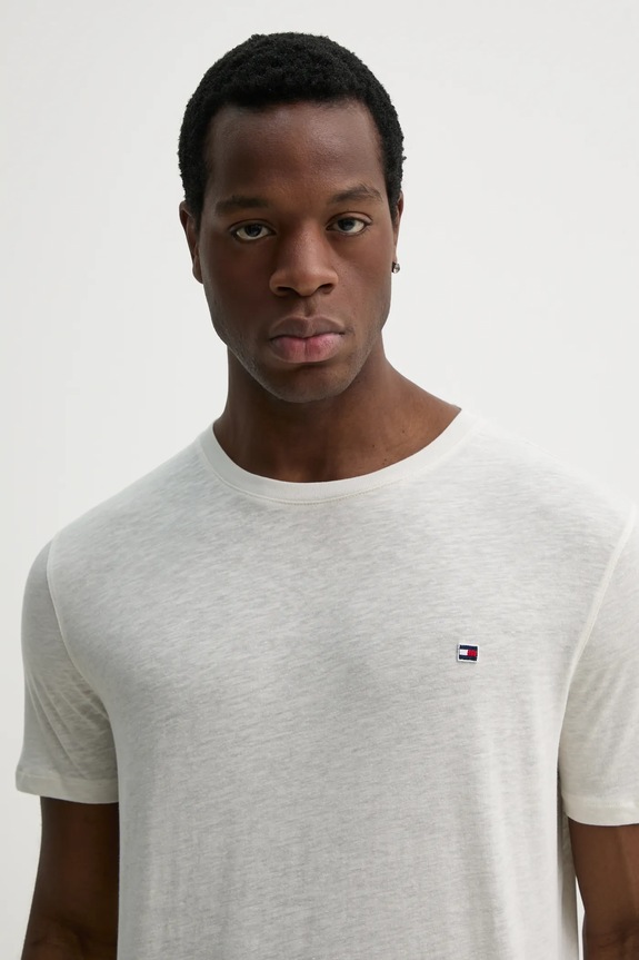 Tommy Hilfiger t-shirt z domieszką lnu regular beżowy UM0UM03527