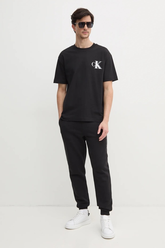 Bombažna kratka majica Calvin Klein Jeans J30J327475 črna SS25