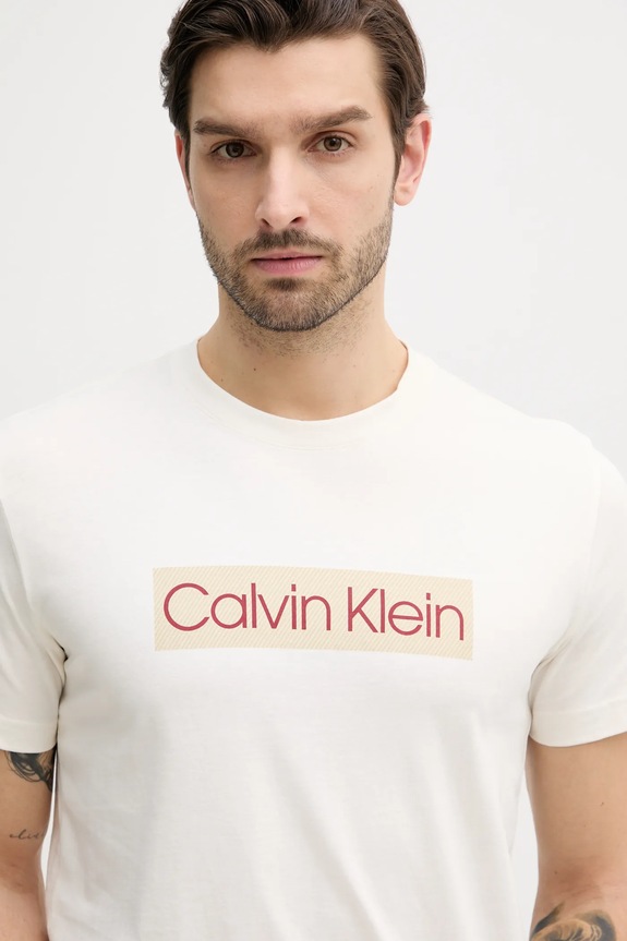 Bavlnené tričko Calvin Klein Jeans potlač béžová J30J327472