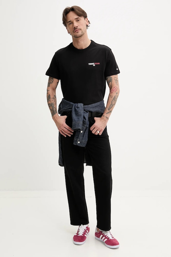 Bavlněné tričko Tommy Jeans DM0DM20815 černá SS25
