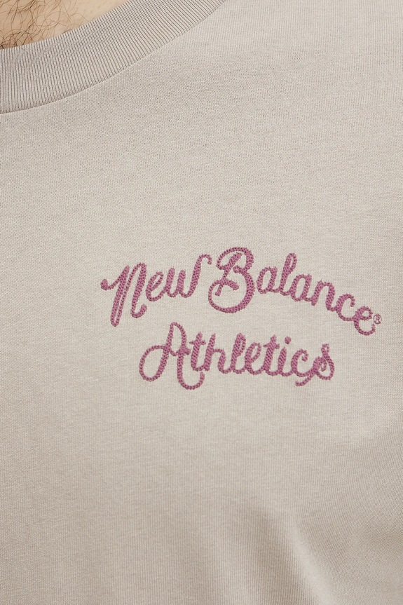 New Balance t-shirt MT43556ADS beżowy