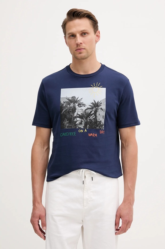 United Colors of Benetton t-shirt in cotone sovrastampa blu navy 3BL0U10AG