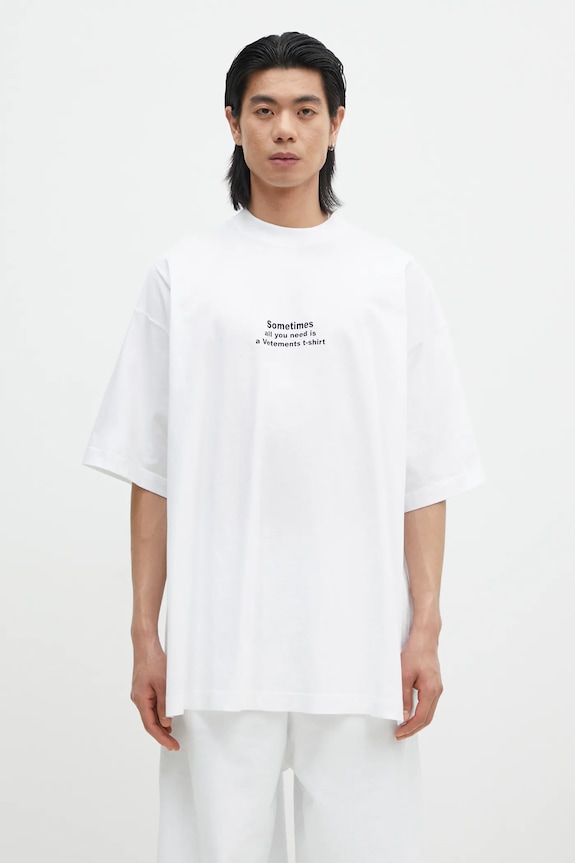 Памучна тениска VETEMENTS All You Need Oversized свободна бял UA66TR690W