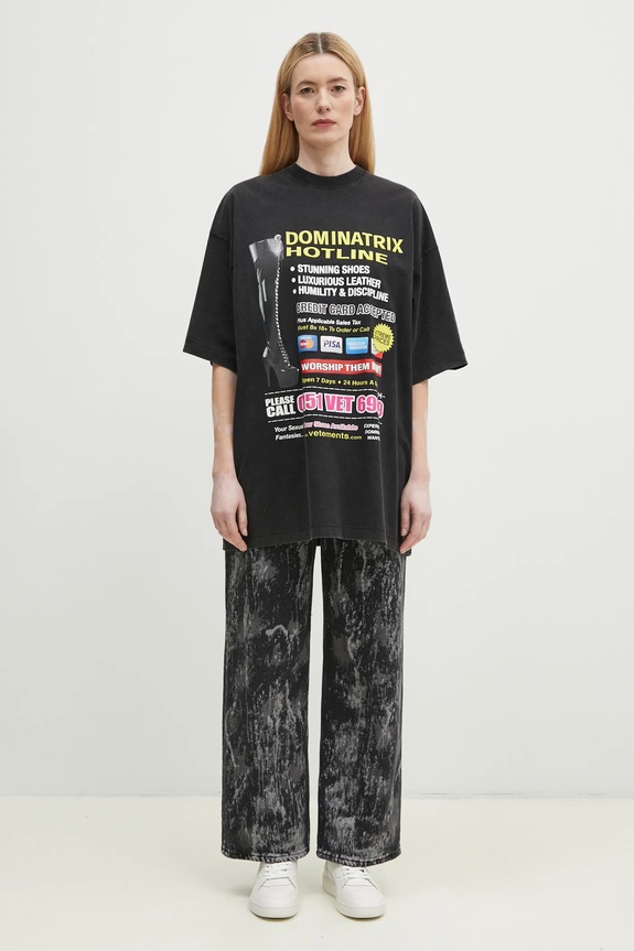 VETEMENTS cotton t-shirt Dominatrix Hotline Oversized UA66TR740B