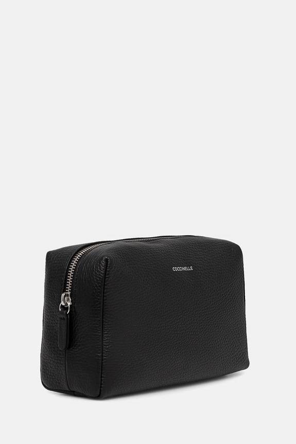 Kožená kozmetická taška Coccinelle SOFT E5.MUK.95.G0.02 čierna SS26