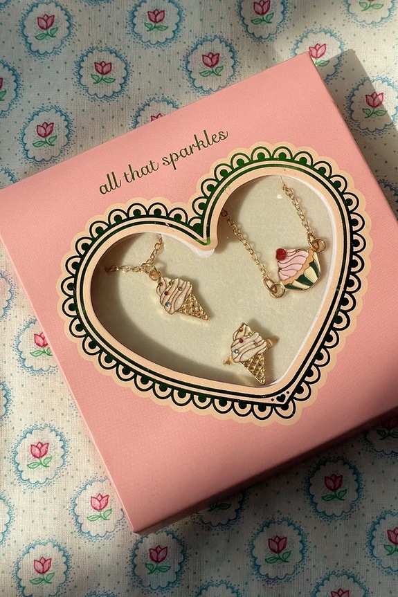 Súprava detských šperkov Konges Sløjd SWEET JEWELRY SET 3-pak Darčekový box zlatá KS105093.PPY2