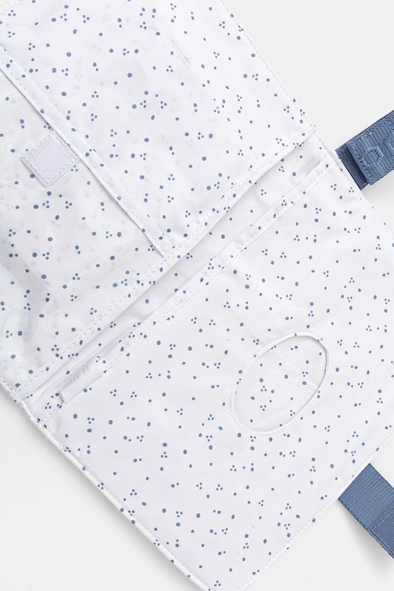 Podloška za presvlačenje beba Mayoral Newborn bijela 19093.1U.Newborn.PPY2