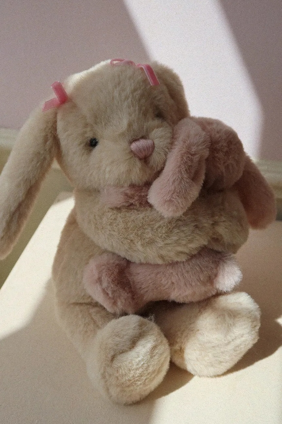 Konges Sløjd przytulanka dziecięca BUNNY HUGS beżowy KS105291.PPY2