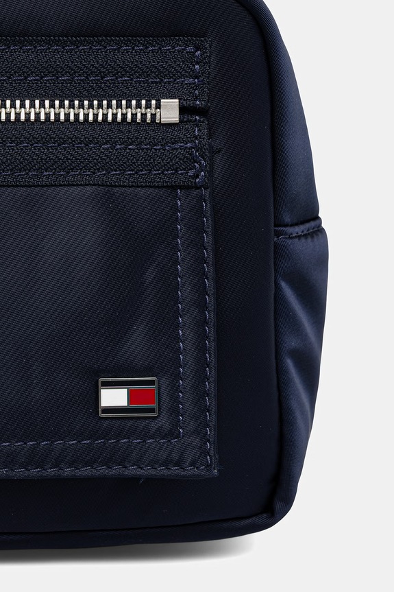 Doplnky Tommy Hilfiger cestovná kozmetická taška pánska AM0AM14111 tmavomodrá