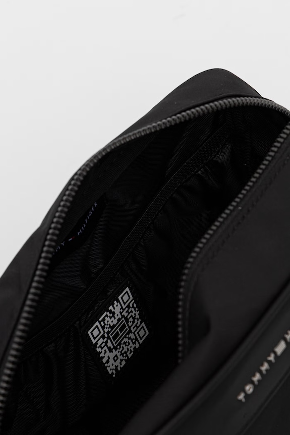 Tommy Hilfiger trusă cosmetică pentru bărbați negru AM0AM14153