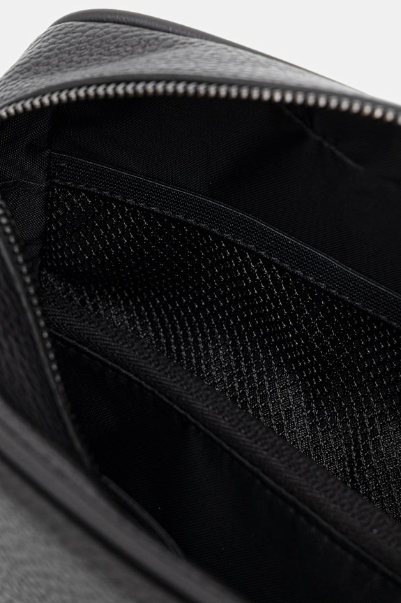 Tommy Hilfiger moška kozmetična torbica AM0AM14172 črna