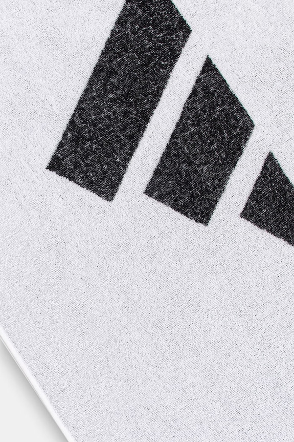 Pamučni ručnik adidas Performance crna KE7412