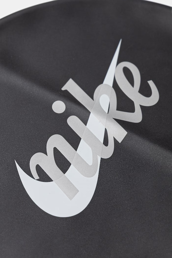Nike czepek pływacki NESSG121 czarny SS26