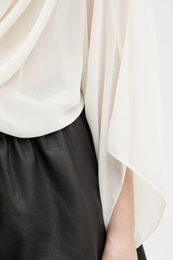 MM6 Maison Margiela блузка женская однотонная бежевый S52NH0039.M35468.102