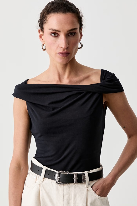 Levi's bluzka hiszpanka damska z wiskozą TORI TWISTED CLEAN granatowy 005JB