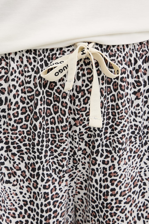 Одяг HUGO піжамні шорти жіночі з модалем CASUAL SHORTS 50556938 бежевий