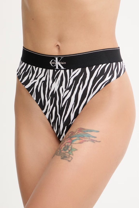 Calvin Klein Underwear tanga pentru femei negru LV00QF8813