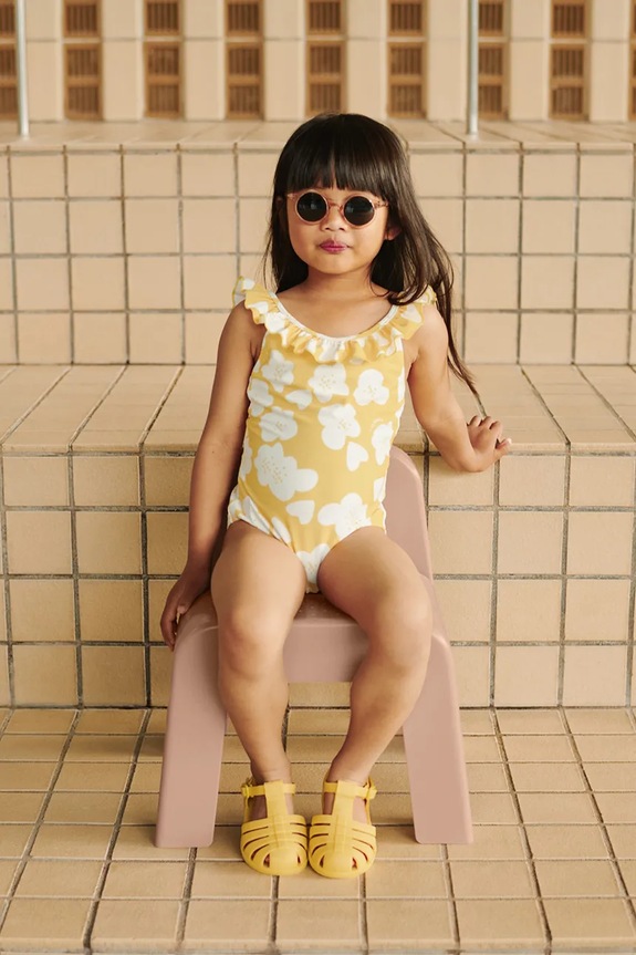 Liewood gyerek egyrészes fürdőruha Kallie Printed Swimsuit sárga LW18589.PPY2