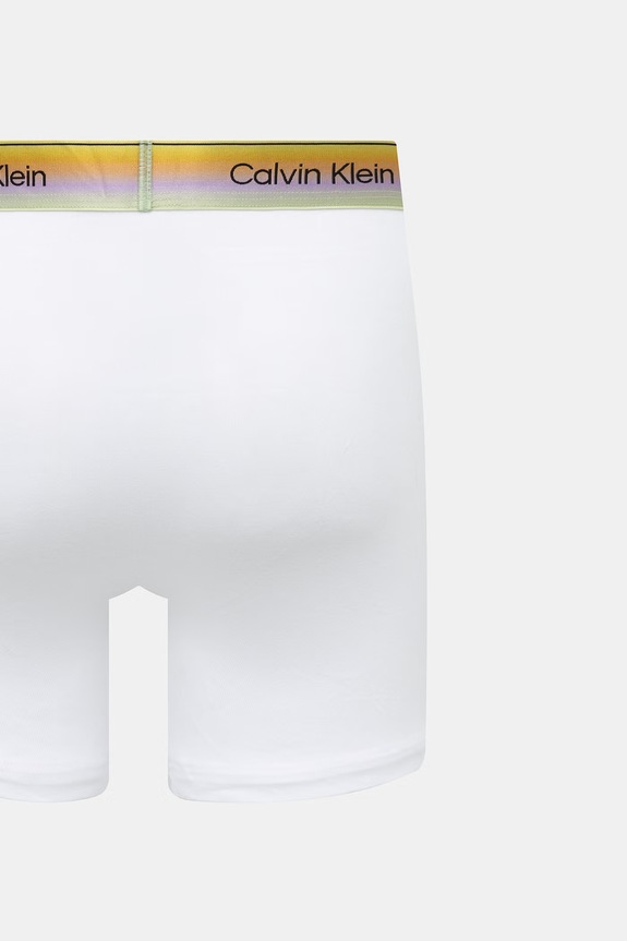 Calvin Klein Underwear priliehavé boxerky pánske LV00NB4590 biela SS26