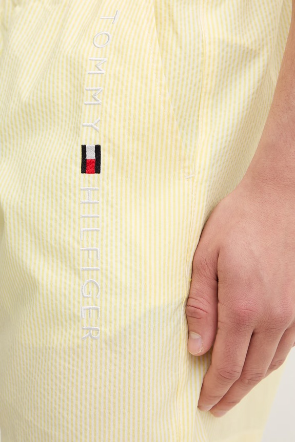 Tommy Hilfiger kopalne kratke hlače moške rumena UM0UM03839