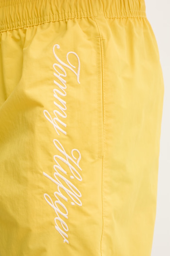 Tommy Hilfiger kopalne kratke hlače moške SUMMER rumena UM0UM03858
