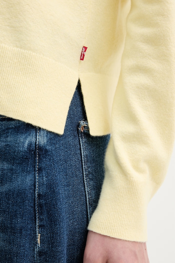 Levi's sweter TARA SUPER SOFT VNECK 0046F.0010 żółty