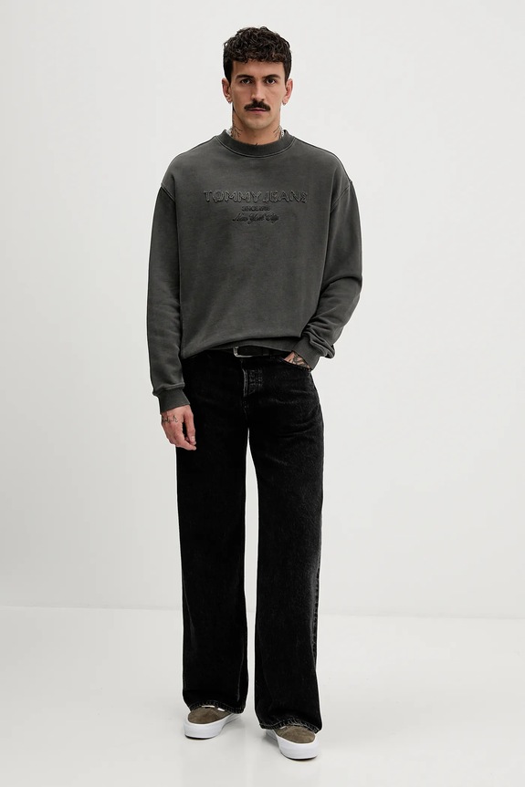 Pamučna dukserica Tommy Jeans DM0DM22363 siva SS26