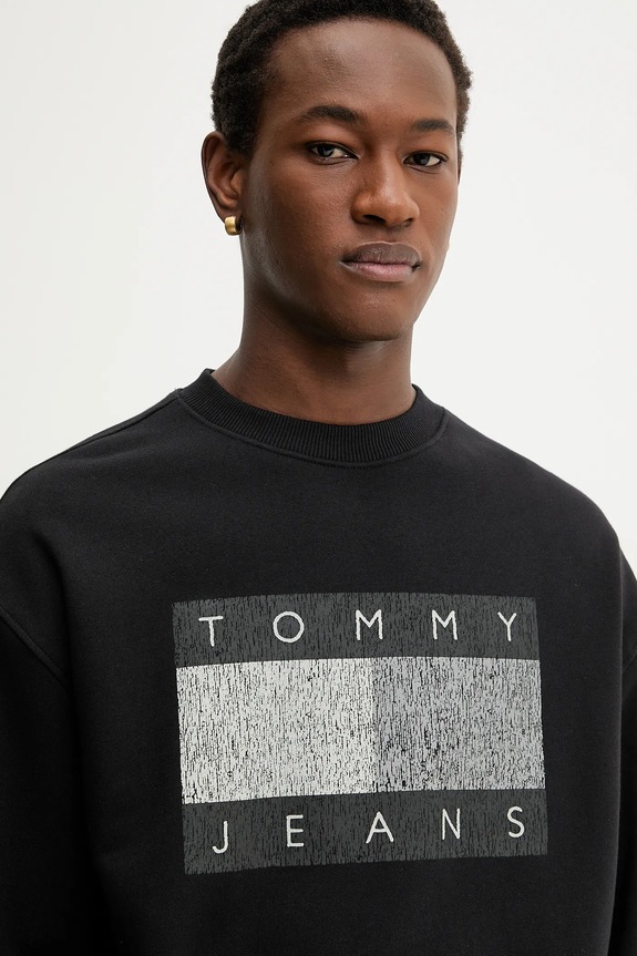 Βαμβακερή μπλούζα Tommy Jeans μαύρο DM0DM22384