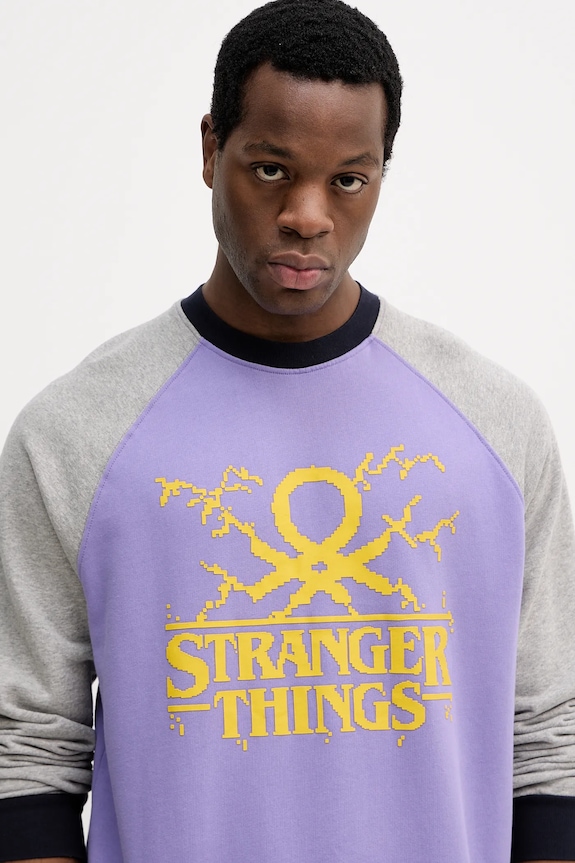Bavlněná mikina United Colors of Benetton x Stranger Things fialová 38JZU10B9