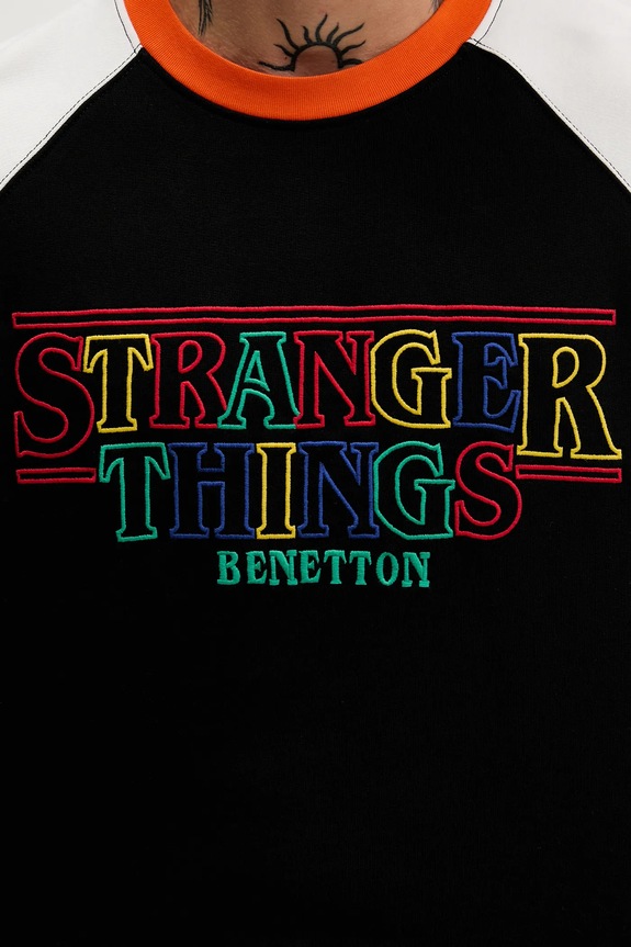 Bavlnená mikina United Colors of Benetton x Stranger Things 38JZU10B9 čierna
