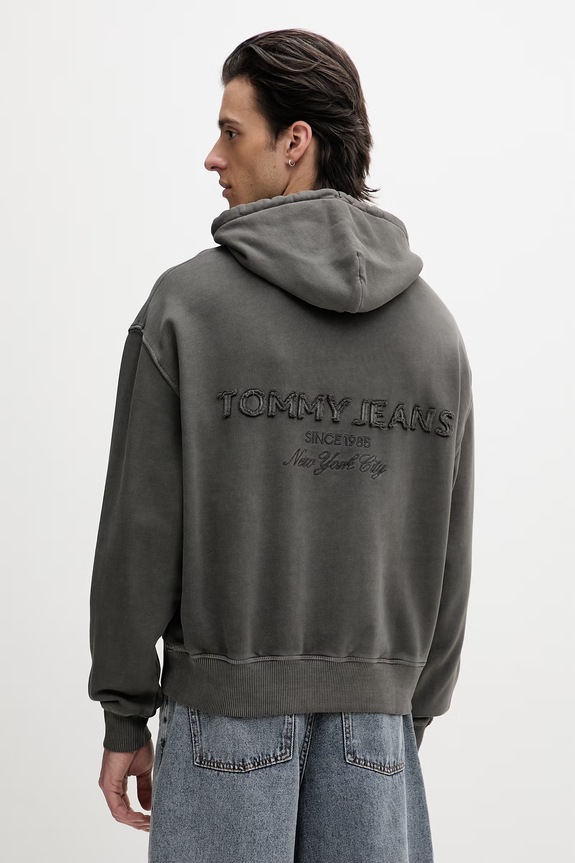 Tommy Jeans dukserica sa kapuljačom za muškarce od pamuka siva DM0DM22677