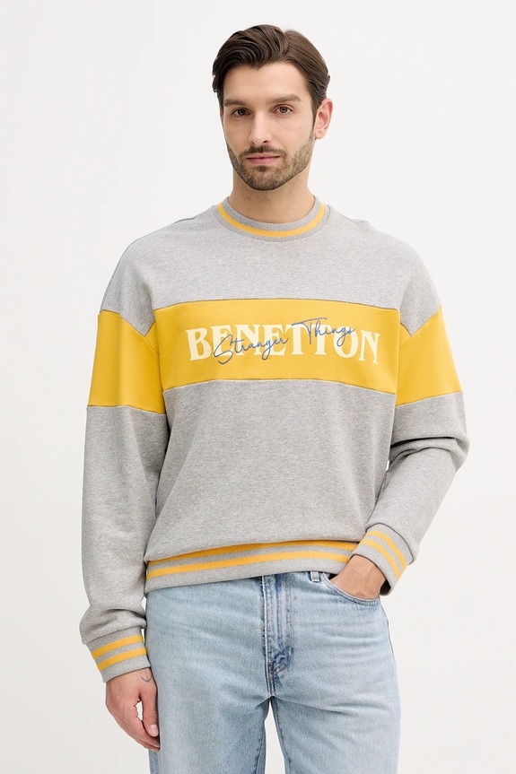 Бавовняна кофта United Colors of Benetton x Stranger Things сірий 342ZU10BA