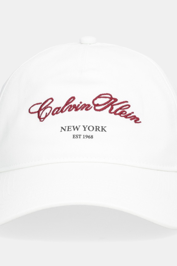 Calvin Klein czapka z daszkiem LV04F5085G biały SS26
