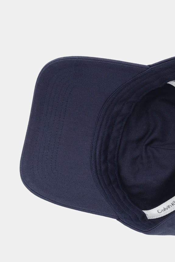 Calvin Klein czapka z daszkiem granatowy LV04F5085G