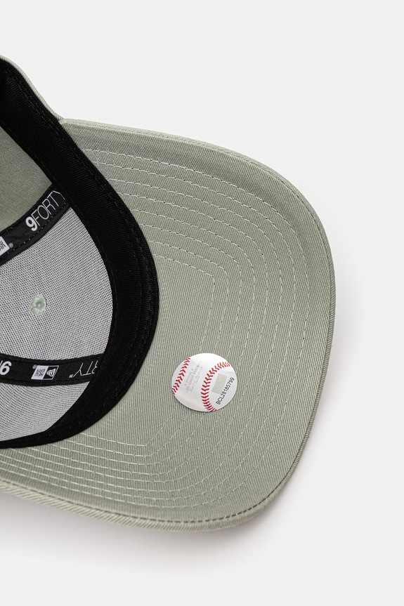 Bavlnená šiltovka New Era LEAGUE ESSENTIAL 9FORTY® 60771732 zelená