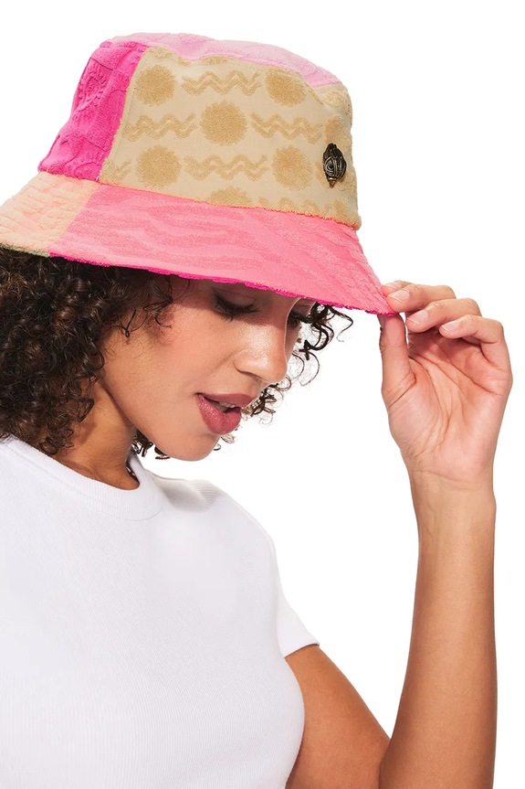 Kurt Geiger London bucket hat pentru femei, din bumbac Kensington galben 5630658609