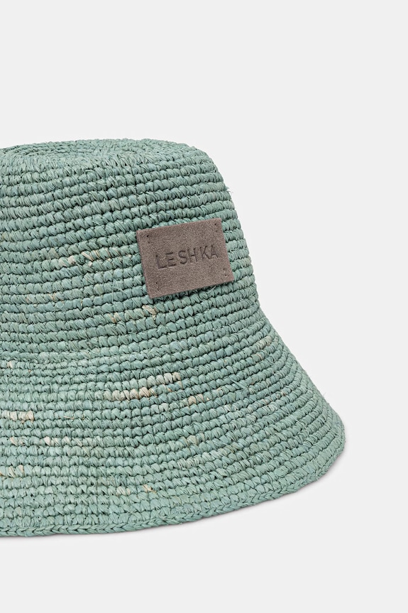 LE SH KA headwear šešir ženski pleteni Blue Bucket Hat BlueBucketHat zelena SS26