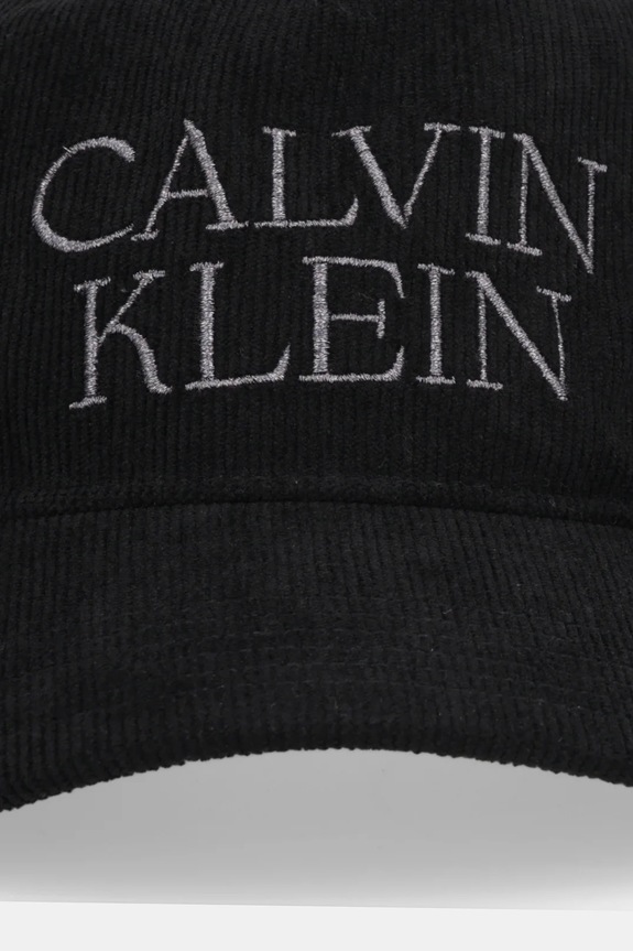 Šiltovka Calvin Klein LV04D5064G čierna SS26