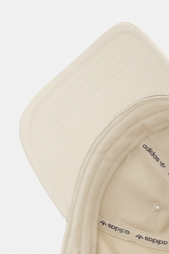 Βαμβακερό καπέλο του μπέιζμπολ adidas Originals μπεζ KC8036