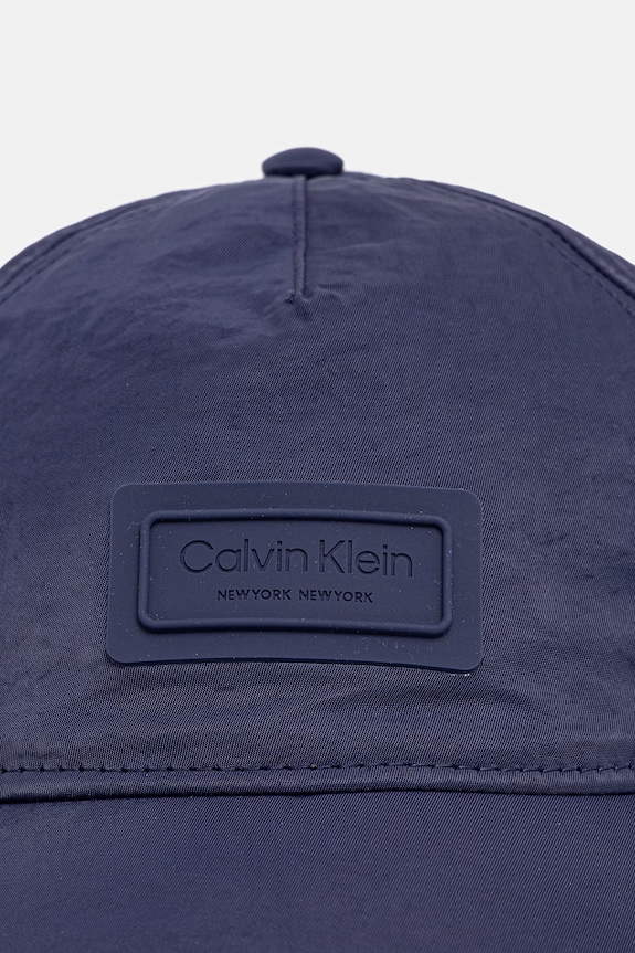 Calvin Klein czapka z daszkiem LV04D5087G granatowy SS26