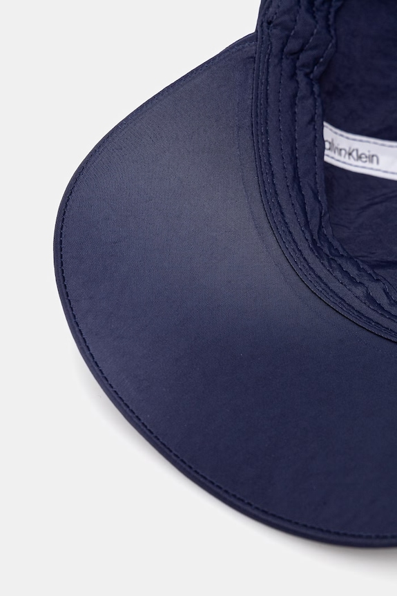 Calvin Klein czapka z daszkiem granatowy LV04D5087G