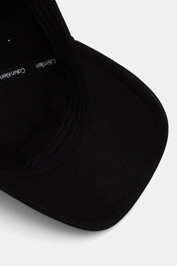 Calvin Klein Čiapka so šiltom bavlnená čierna LV04G5027G