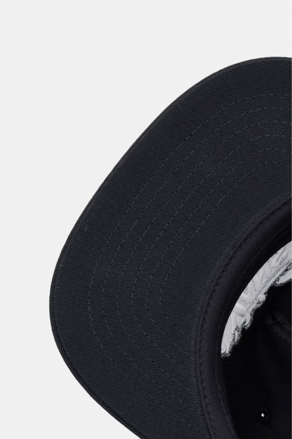 Vans čiapka so šiltom bavlnená čierna VN000T11BLK1