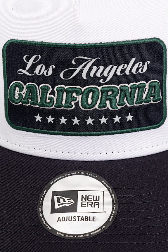New Era șapcă LOCATION PATCH TRUCKER 60771857 bleumarin SS26