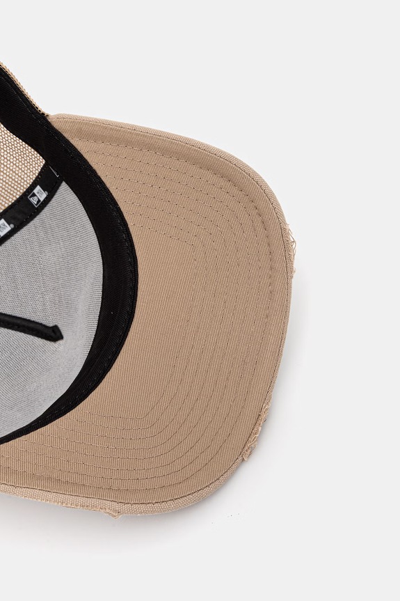 New Era berretto da baseball OVAL CANVAS DISTRESS TRUCKER beige 60771805