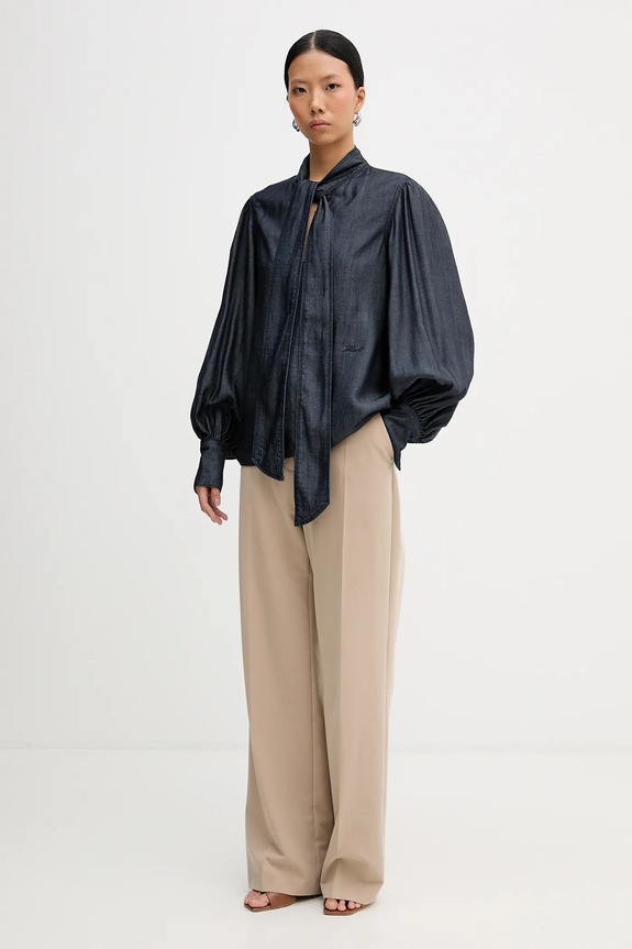 Džínsová blúzka Karl Lagerfeld FLUID DENIM B1W11025 tmavomodrá SS26