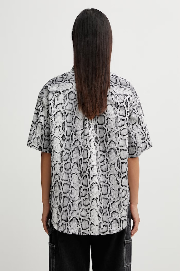 Одяг Carhartt WIP W' S/S Snake Camo Shirt сорочка бавовняна жіноча I036280.3Q2XX чорний